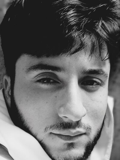  -,   Ali, 30 ,   ,   