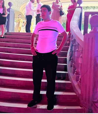  ,   Armen, 20 ,   ,   