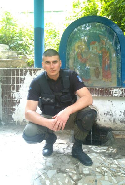  ,   Ruslan, 38 ,   ,   , c 