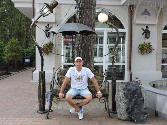  ,   Maks, 49 ,   , 