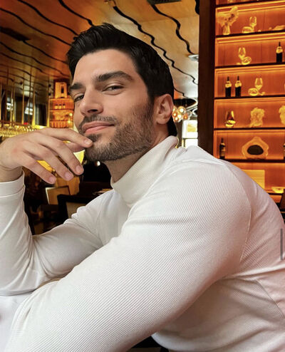  ,   Aleks, 32 ,   