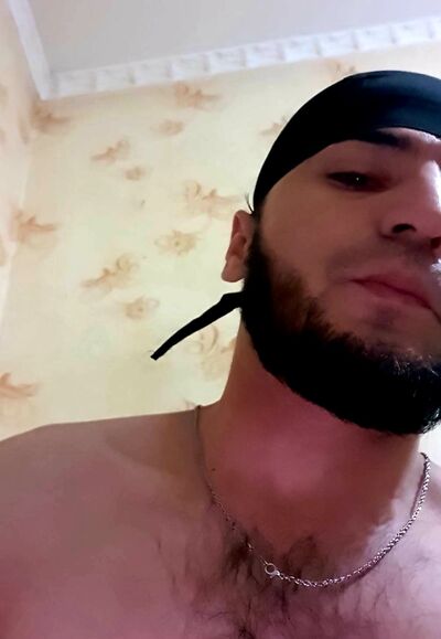  ,   Amir, 31 ,   ,   