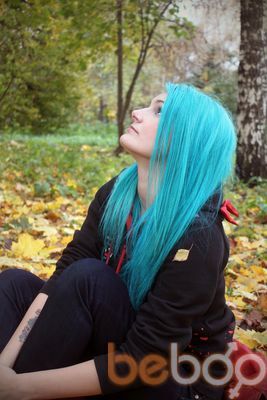  2437974  NASTIA, 32 ,    