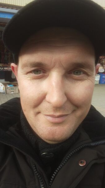  ,   Andr, 42 ,   ,   , c 