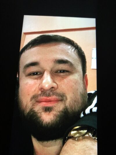  ,   Micha, 42 ,   