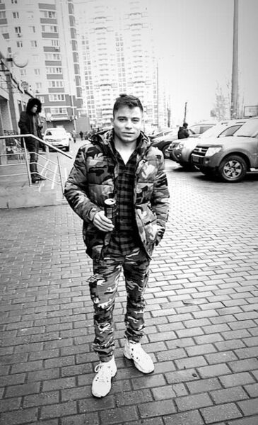 ,   Kostea, 34 ,   ,   , c 