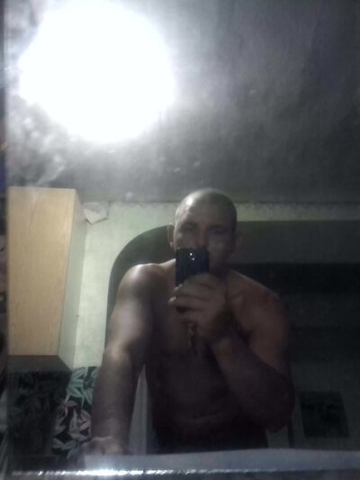  ,   Viktor, 35 ,   ,   , c , 