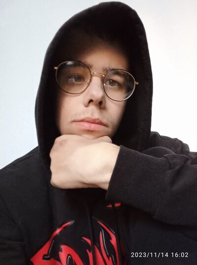  ,   Nik, 21 ,   ,   