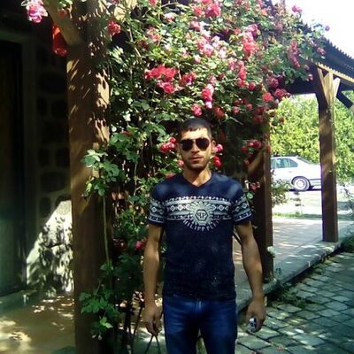  ,   Artyom, 37 ,   ,   