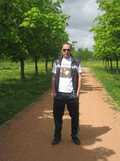  ,   Viktor, 36 ,   
