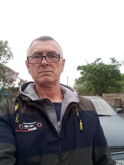  ,   Eduard, 57 ,   c 