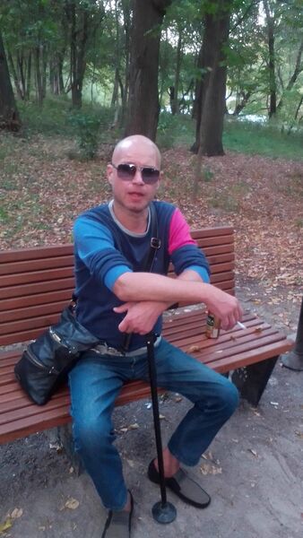  ,   Nik, 44 ,   ,   