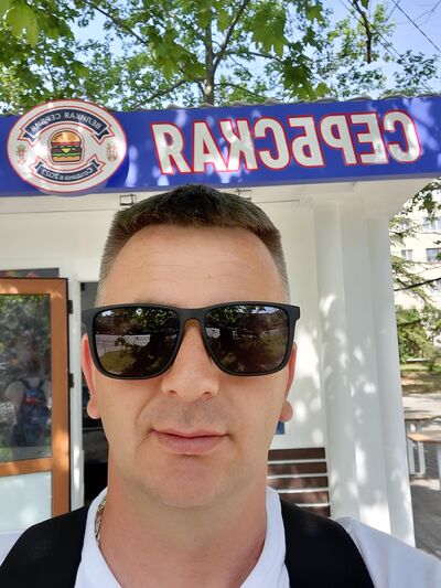  ,   Sreten, 37 ,   ,   