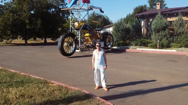  ,   Alex, 48 ,   ,   