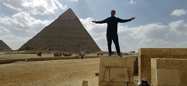  ,   Eslam, 40 ,     , c 