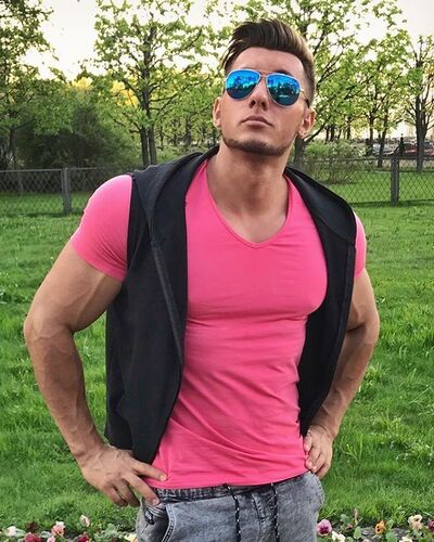  ,   Alex, 34 ,   