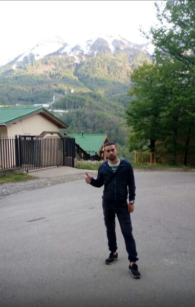  ,   Maxim, 34 ,   ,   , c , 