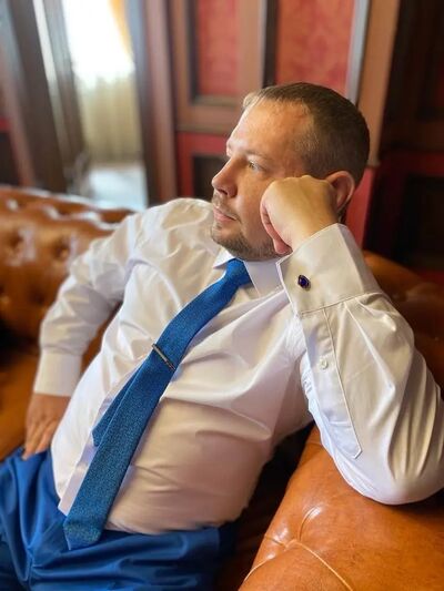  ,   Anton, 38 ,   ,   , c 