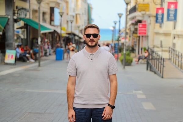  ,   Gianni, 39 ,   ,   