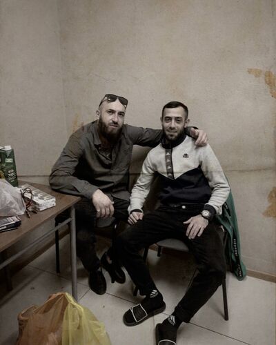  ,   Tonni, 30 ,   ,   