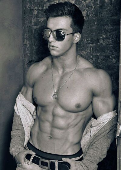  ,   Zafar, 32 ,   ,   