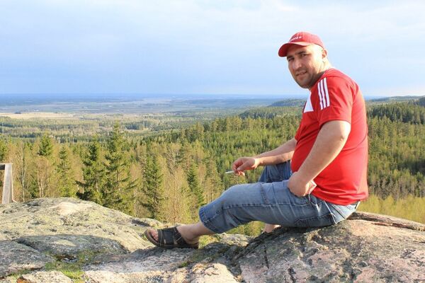  ,   Armen, 46 ,     , c 