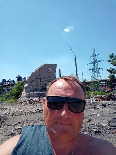  ,   Aleks, 48 ,   ,   