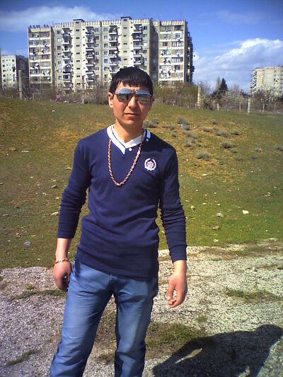  ,   Amrax, 33 ,     , c 