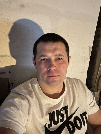  ,   Nikita, 40 ,   ,   
