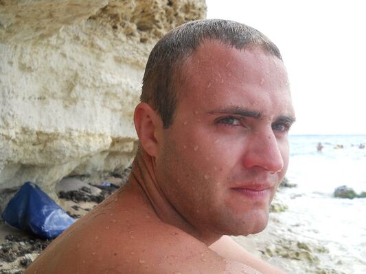  ,   Yevgeniy, 37 ,   ,   , c , 