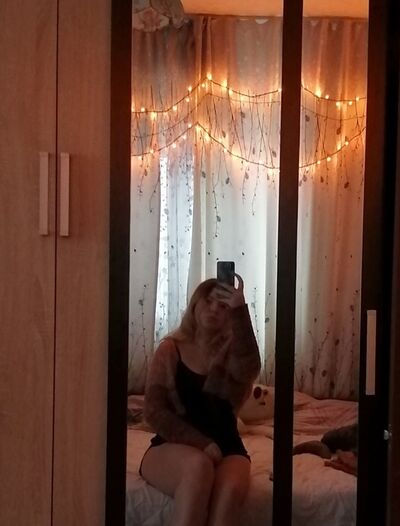  ,   Lana, 25 ,   ,   , c 