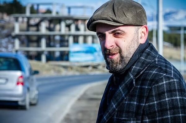  ,   Gio, 44 ,   ,   , c 