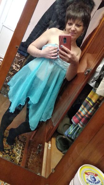  ,   Lana, 40 ,   ,   , c , 