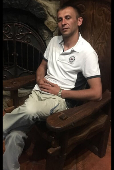  ,   Artem, 38 ,   