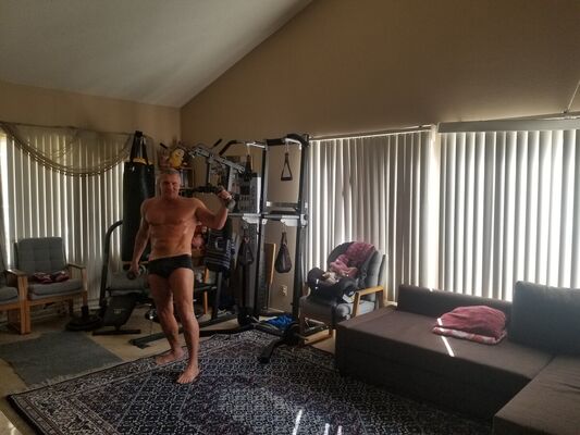  North Hollywood,   , 55 ,  