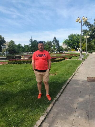  ,   Ali, 42 ,   ,   