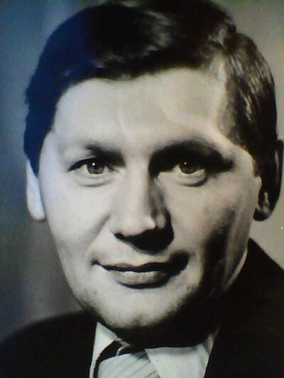  ,   Viktor, 76 ,   