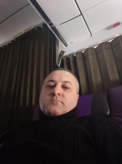  ,   Alberto, 48 ,   ,   