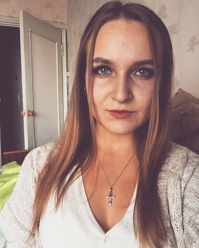  ,   Viktoria, 42 ,   ,   
