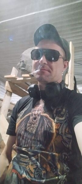  ,   Pavel, 32 ,   ,   , c , 