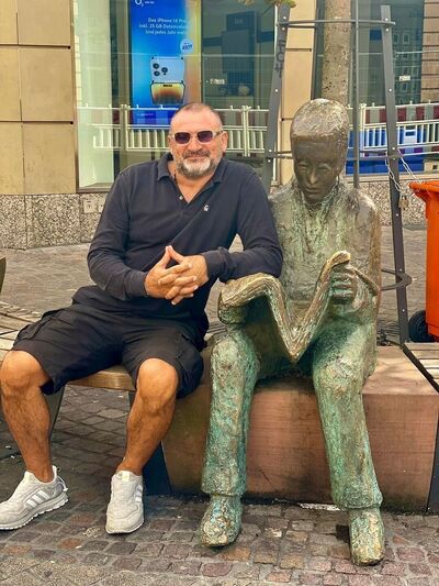  ,   Solomonjay, 42 ,   c 