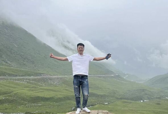  ,   Yasha, 28 ,   ,   