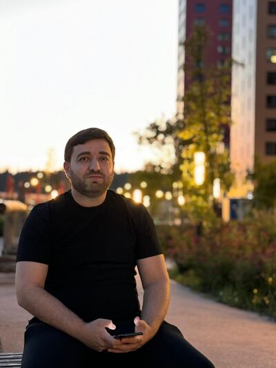  ,   Elnur, 32 ,   ,   
