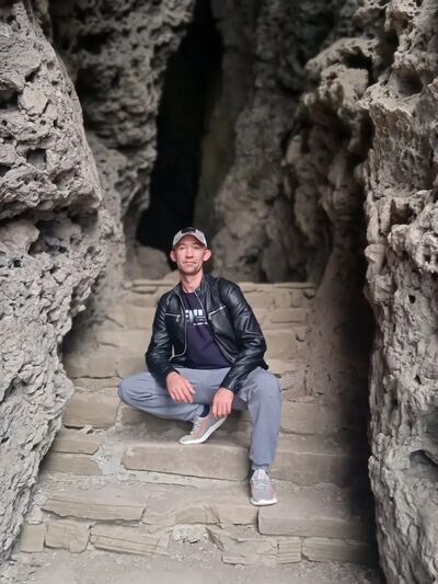  ,   Viktor, 37 ,   ,   , c , 