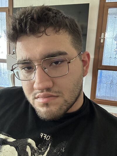  ,   Ali, 25 ,   ,   