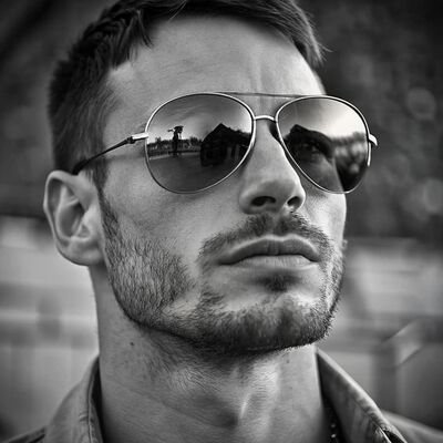  ,   Vladimir, 32 ,   