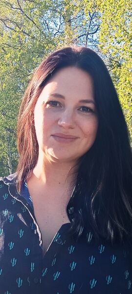 ,   Elena, 51 ,   c 