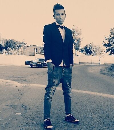  -,   Rom, 30 ,     , c 