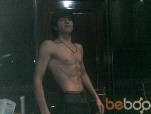  ,   Alex, 32 ,   
