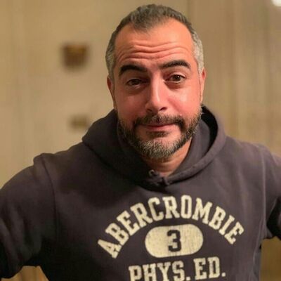  ,   Dan, 44 ,   ,   , c , 
